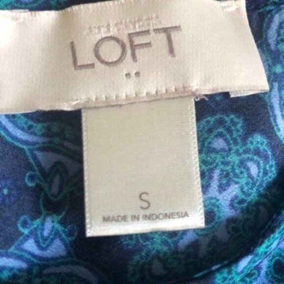 Loft Navy Blue Green Medallion Blouse, 3/4-Sleeves Keyhole Back Women's Size S - Picture 6 of 7